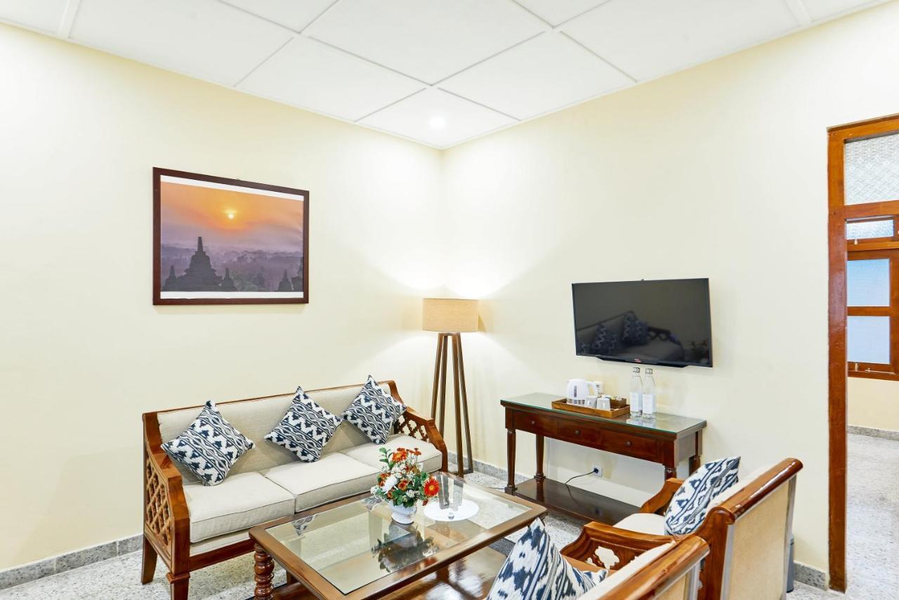 Tirtodipuran Hotel By Natts Hospitality Indonesia Джокьякарта Экстерьер фото